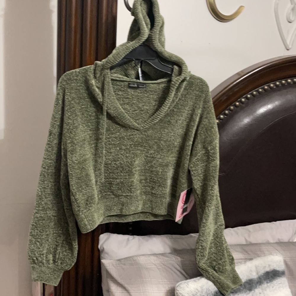 New never 👎🏼 worn, Must have Cozy..🙏🏾🙏🏾😘